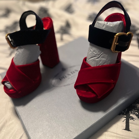 Prada shoes size 7 - Picture 4 of 8